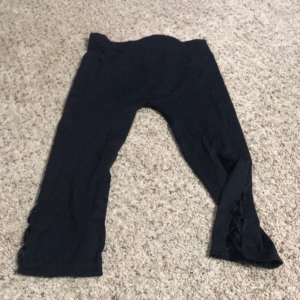 Crop athletic pants